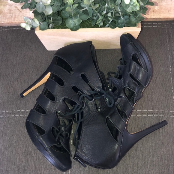 Lace Up Stiletto - NEW! - Picture 2 of 7